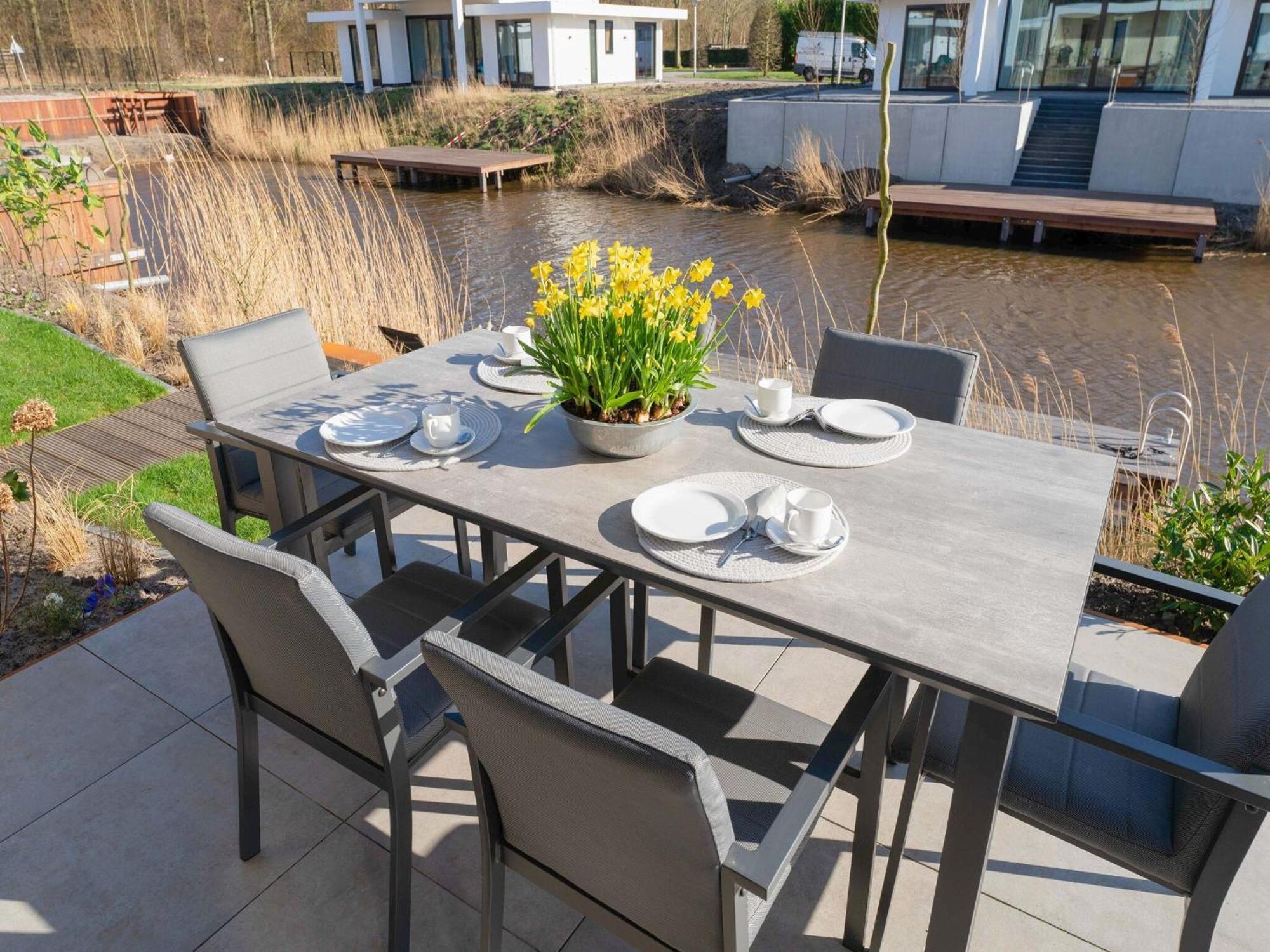 Family Villa With Garden And Jetty Зеволде Экстерьер фото